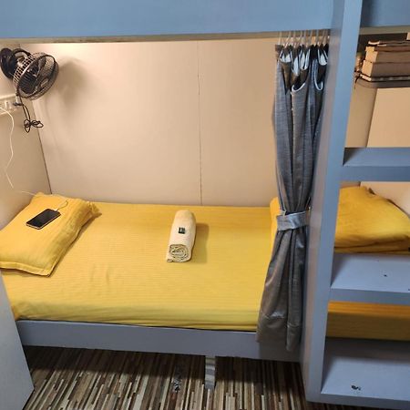 Sinhassan Dormitory Hostel Juhu Bombaj Zewnętrze zdjęcie