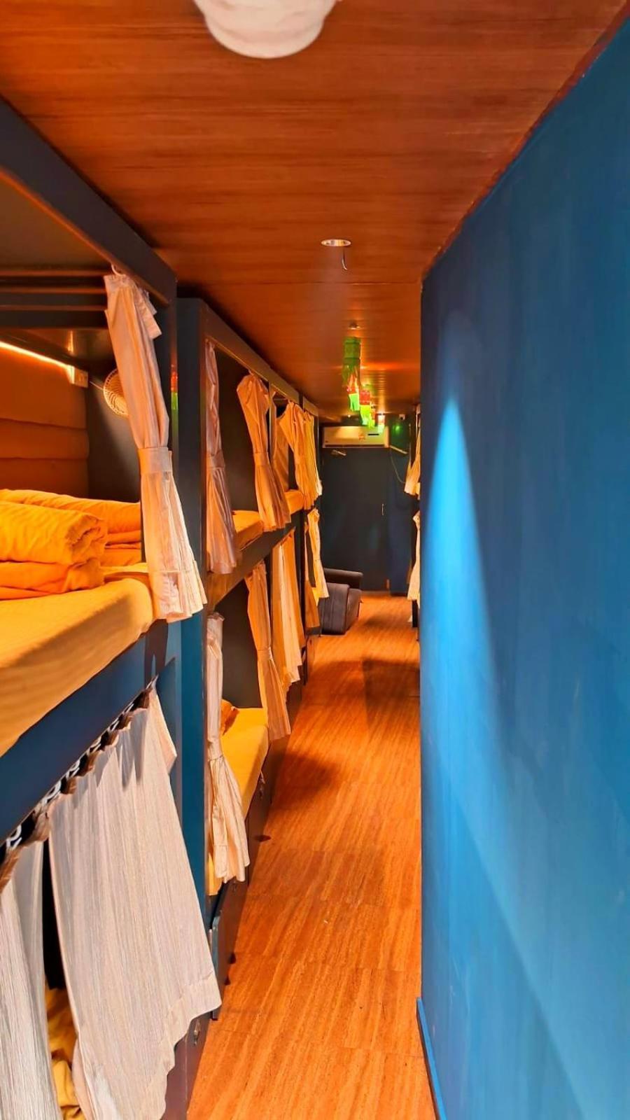 Sinhassan Dormitory Hostel Juhu Bombaj Zewnętrze zdjęcie