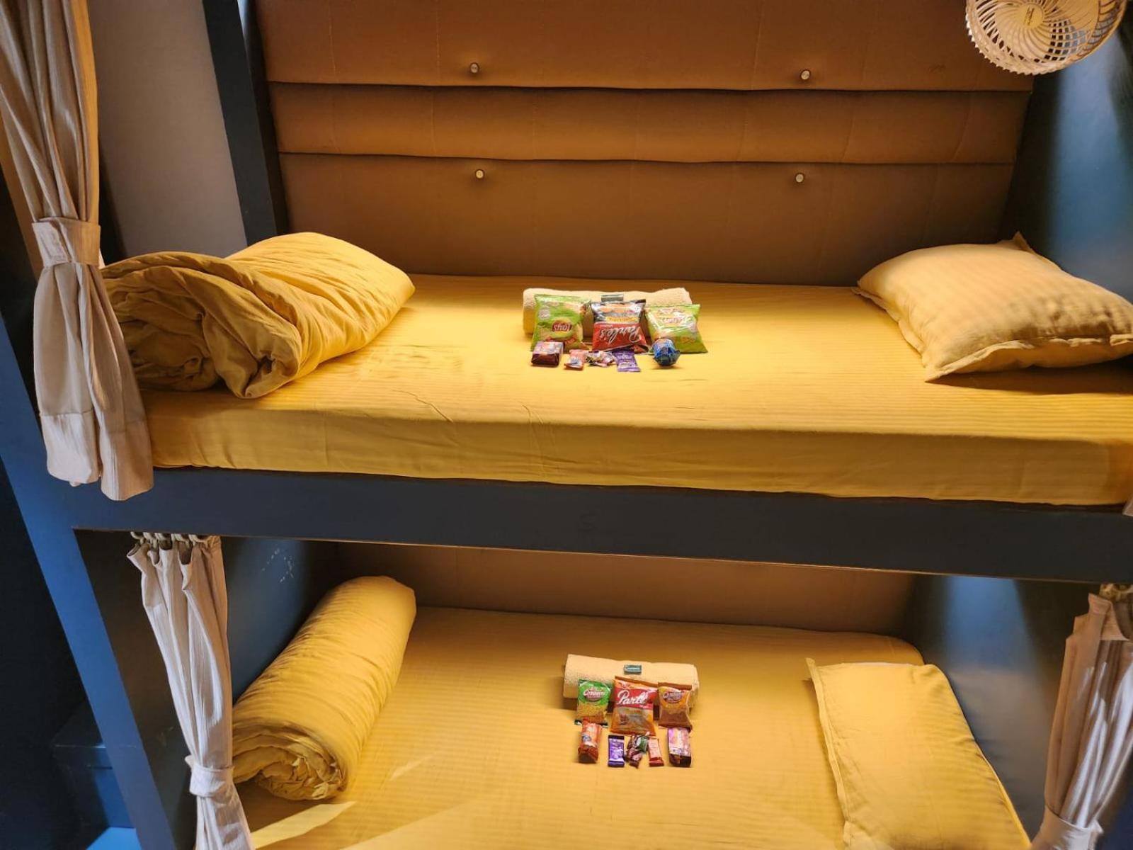 Sinhassan Dormitory Hostel Juhu Bombaj Zewnętrze zdjęcie