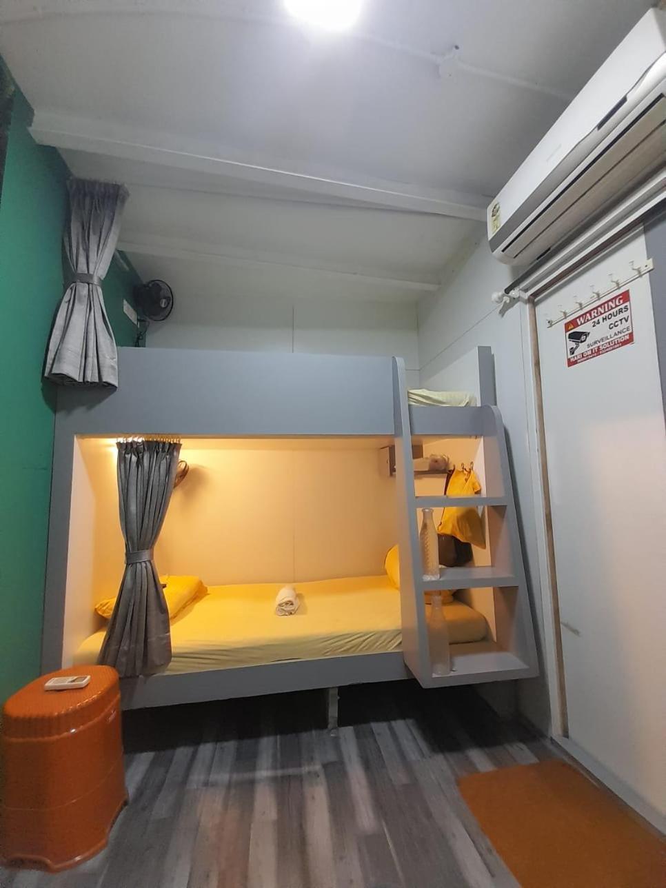 Sinhassan Dormitory Hostel Juhu Bombaj Zewnętrze zdjęcie