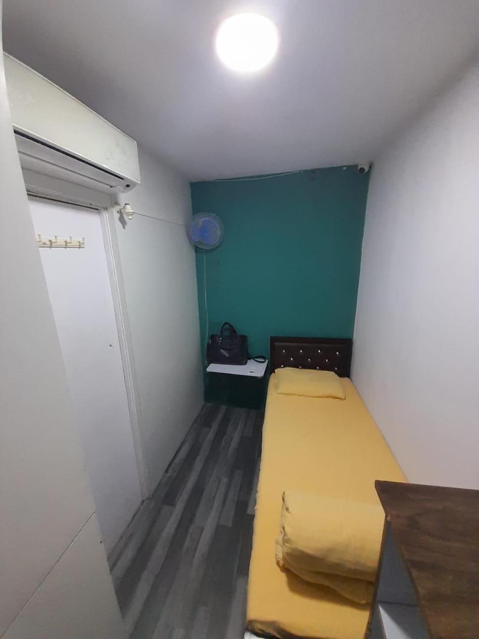 Sinhassan Dormitory Hostel Juhu Bombaj Zewnętrze zdjęcie