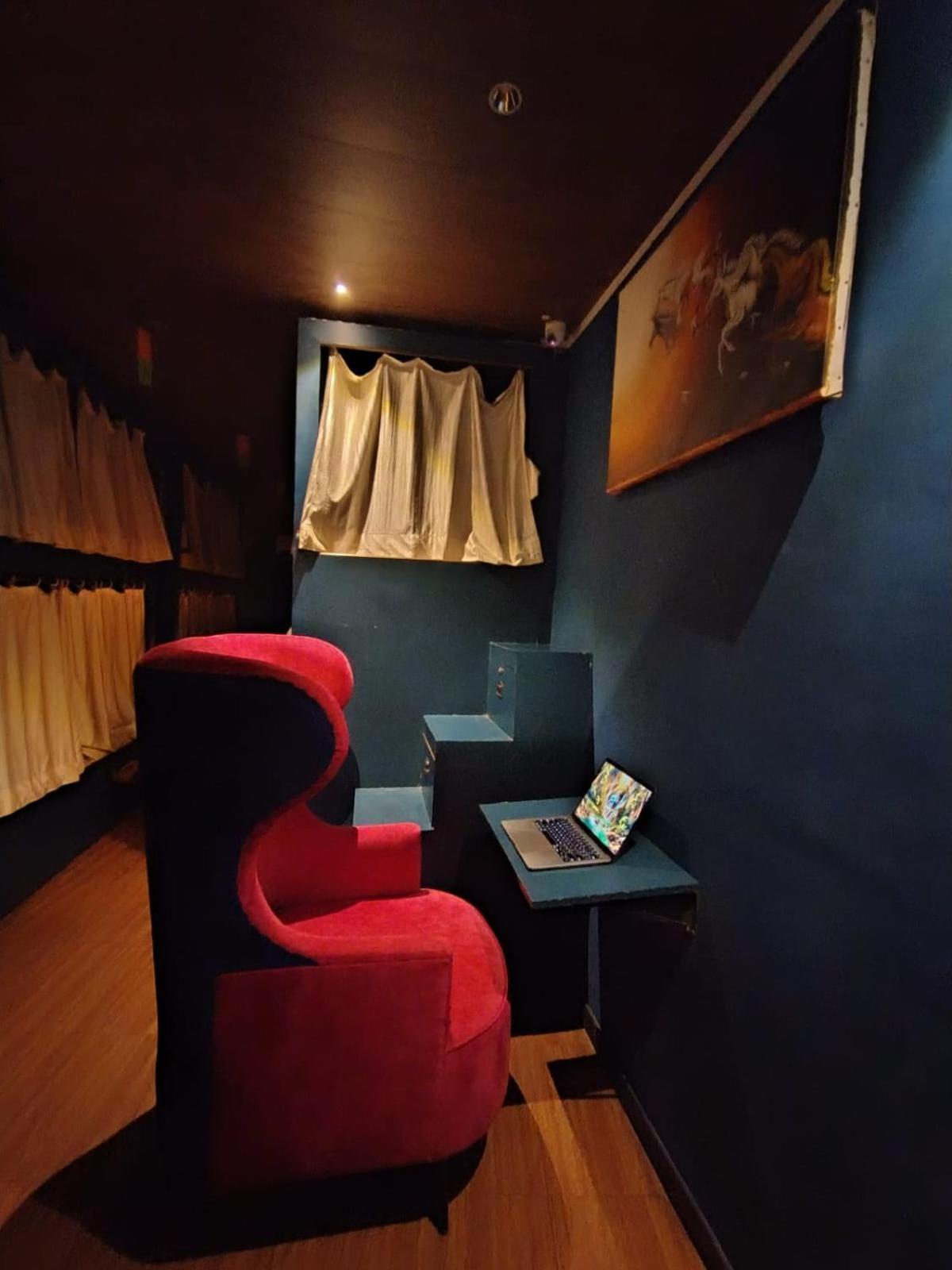 Sinhassan Dormitory Hostel Juhu Bombaj Zewnętrze zdjęcie