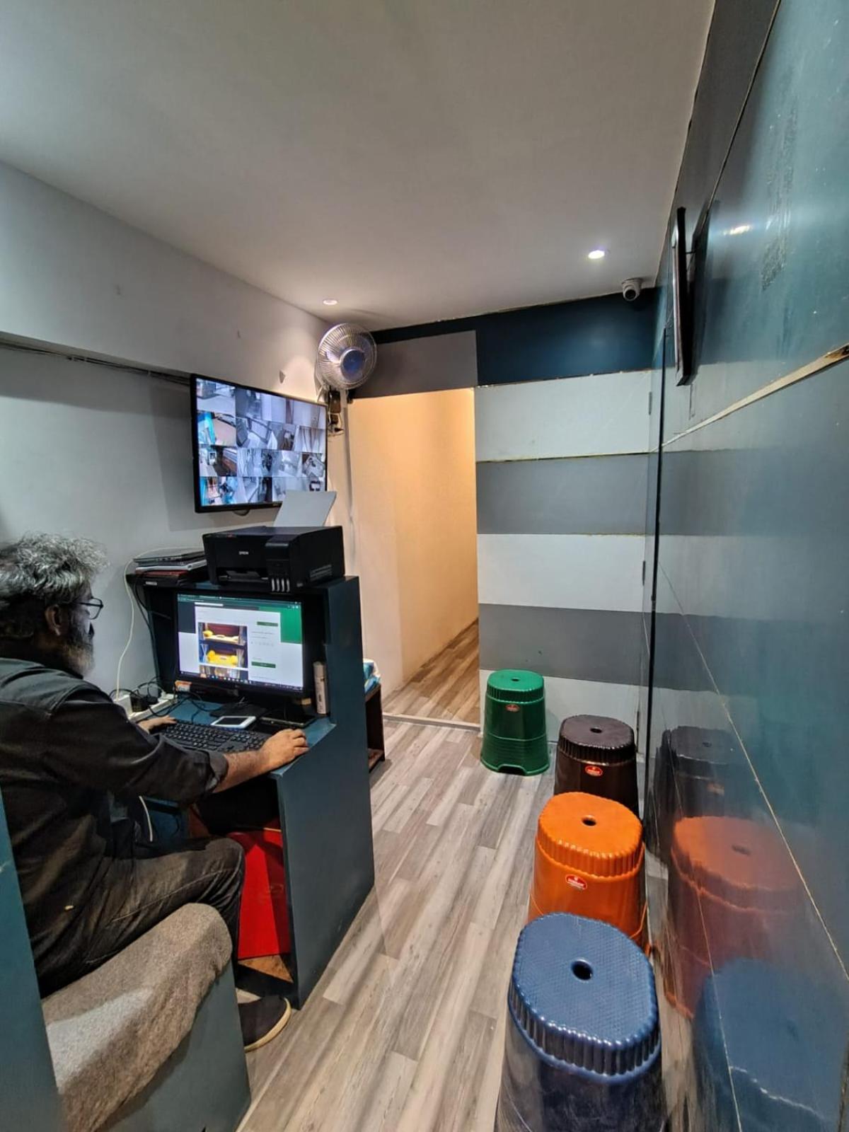 Sinhassan Dormitory Hostel Juhu Bombaj Zewnętrze zdjęcie